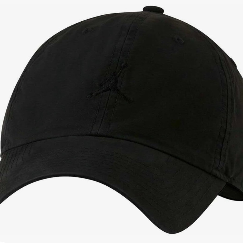 Jordan Men's Jumpman Club Cap One Size
Used Black With Black Embroidered Jump-